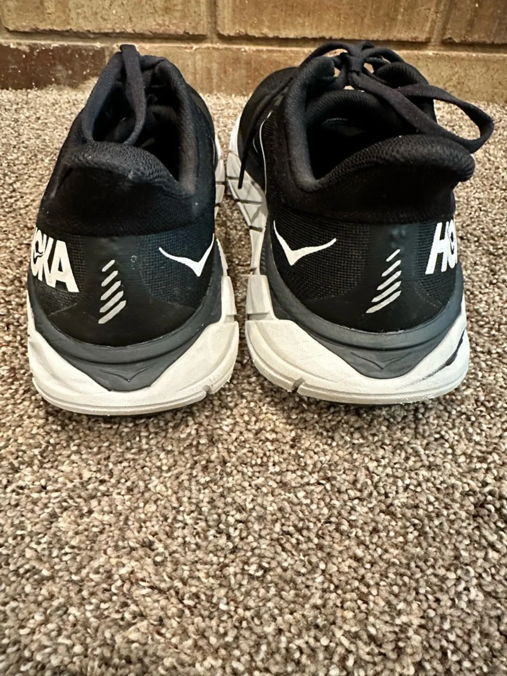 Hoka One One Arahi 5 Women's Running Shoes Black White Size 10 B